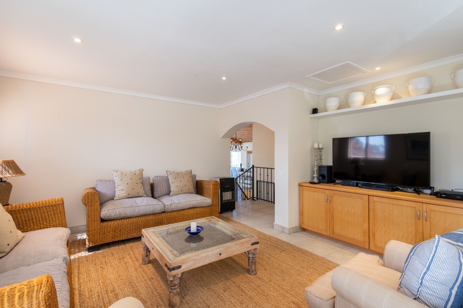 6 Bedroom Property for Sale in Lower Robberg Western Cape